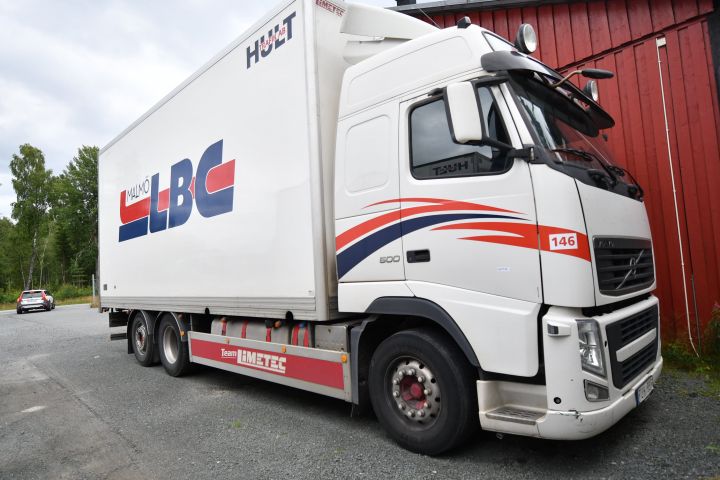 697752-1 Volvo 500 truck