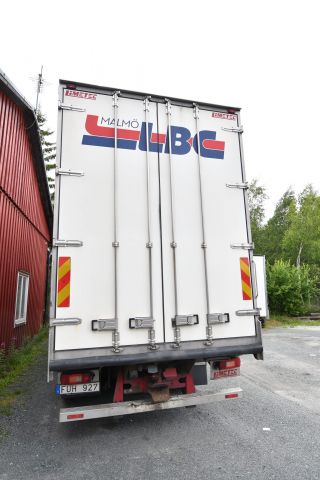 697752-6 Volvo 500 truck