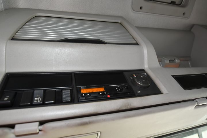 697752-24 Volvo 500 truck