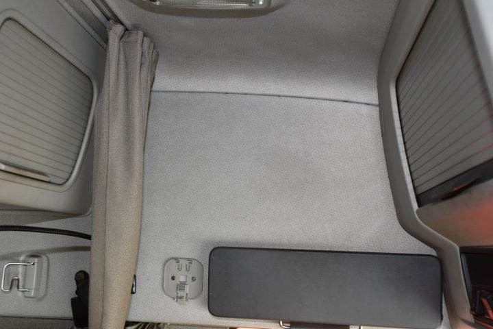 697752-29 Volvo 500 truck