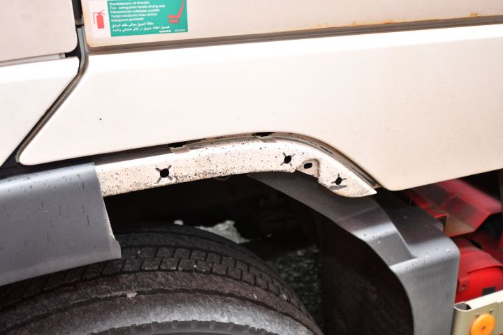 697752-32 Volvo 500 truck