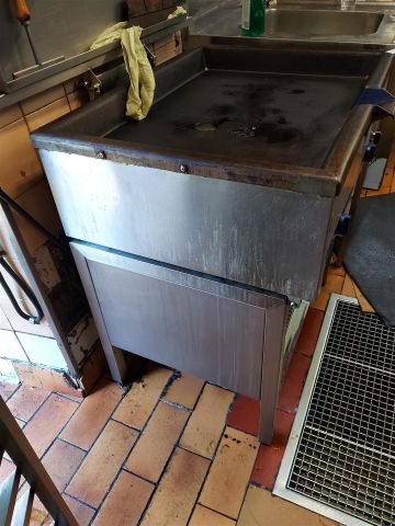 637225-2 Tippbart stekbord Joni Foodline