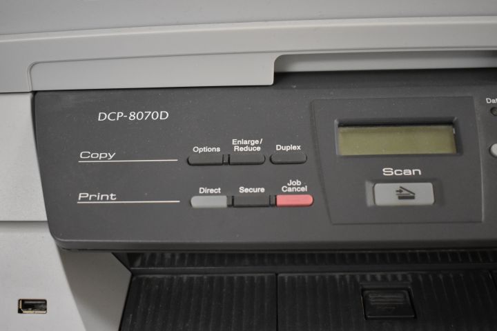 698095-10 Desk, filing cabinet and IT equipment