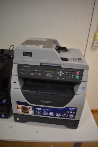 698095-11 Desk, filing cabinet and IT equipment