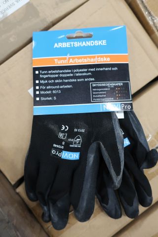 697421-2 About 400 pairs of thin work gloves Novipro size. S