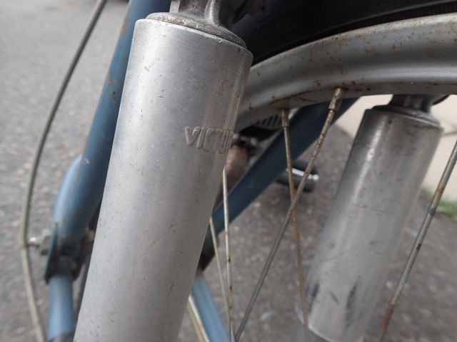 688661-16 Victoria veteran moped