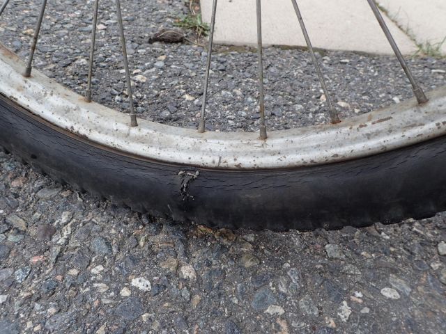 688661-20 Victoria veteran moped