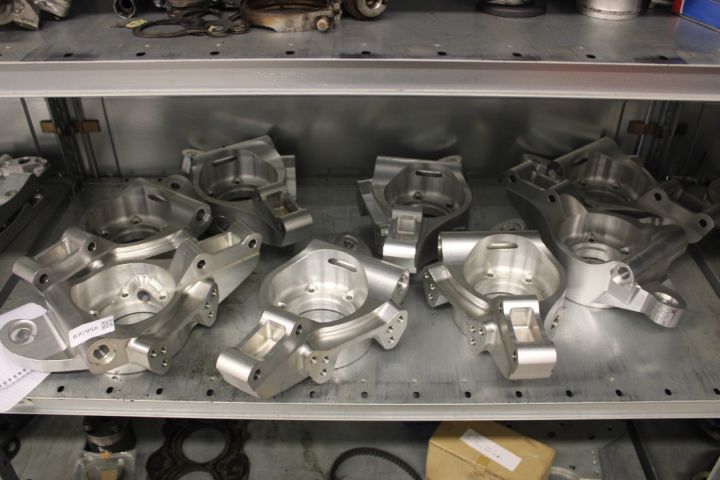 692956-2 Upright's "Trollspeed" for Nissan Sunny GTI-R, tot 8 pcs