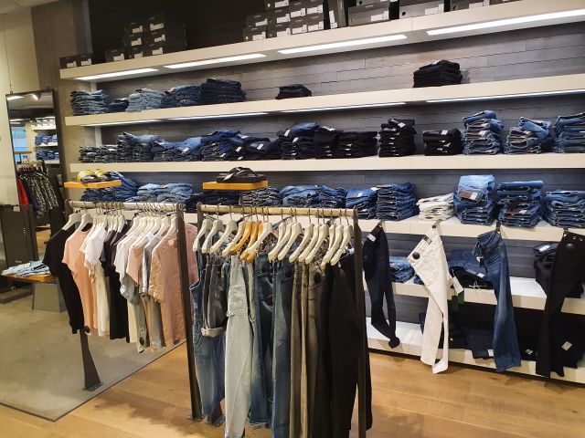 697802-10 Complete store interior from G-Star store in Frölunda