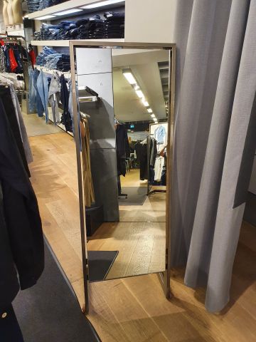 697802-12 Complete store interior from G-Star store in Frölunda