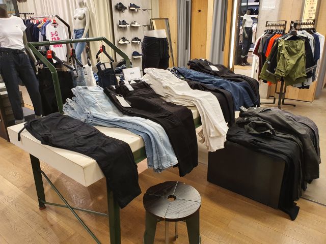 697802-18 Complete store interior from G-Star store in Frölunda