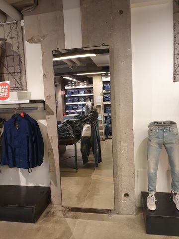 697802-20 Complete store interior from G-Star store in Frölunda