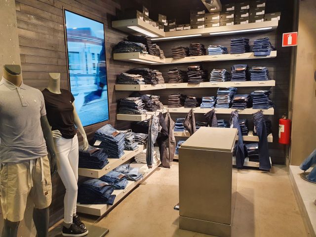 697802-28 Complete store interior from G-Star store in Frölunda