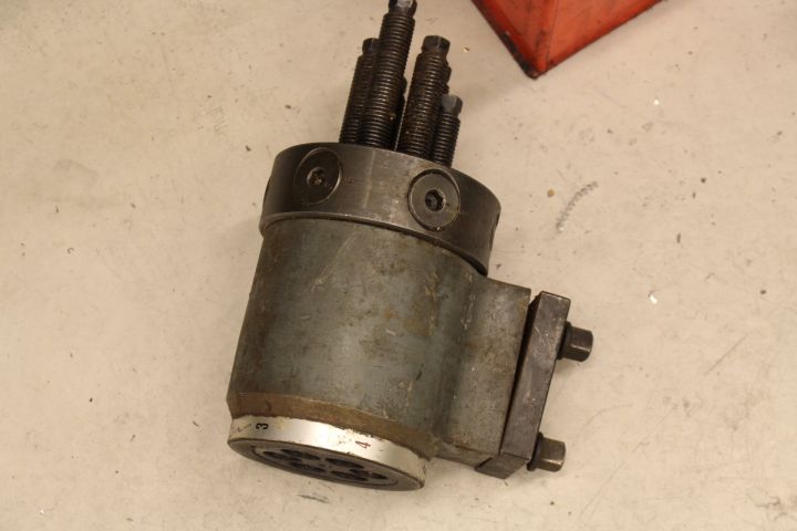 692872-24 Lathe Schaublin 135 (incl. A lot of tools)