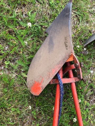 698313-3 Plow, Fiskars hammer, Fiskars hedge trimmer