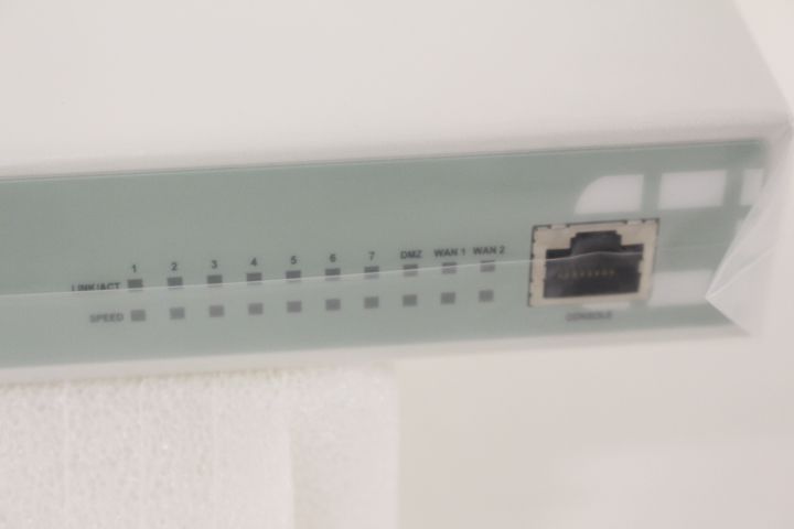 661617-4 Fortinet FortiWifi 60D, new condition!