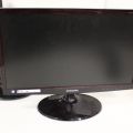 661620-2 3 computer screens - Dell, Benq and Samsung