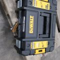 699245-2 Multi-tool Dewalt DCS355NT without batteries and charger
