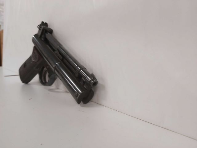 661632-4 Air pistol The Webley "Senior"