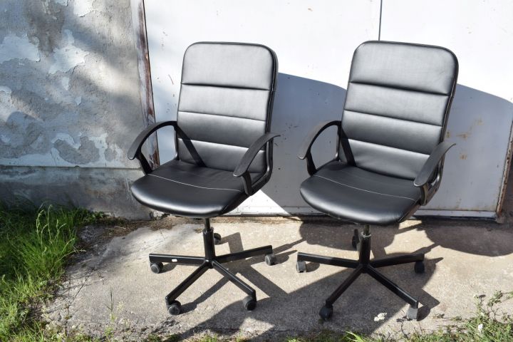 633126-1 2 Ikea Torkel work chairs