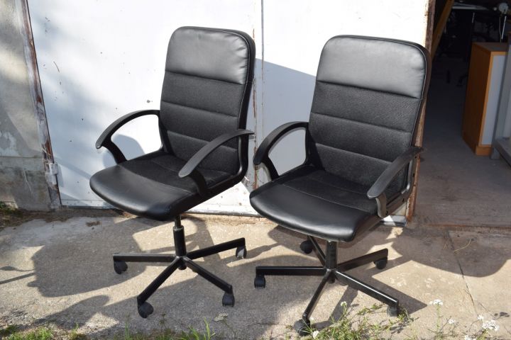 633128-1 2 Ikea Fingal work chairs