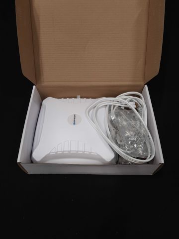 698072-4 4G / 5G antenna EMCOM XPOL-2