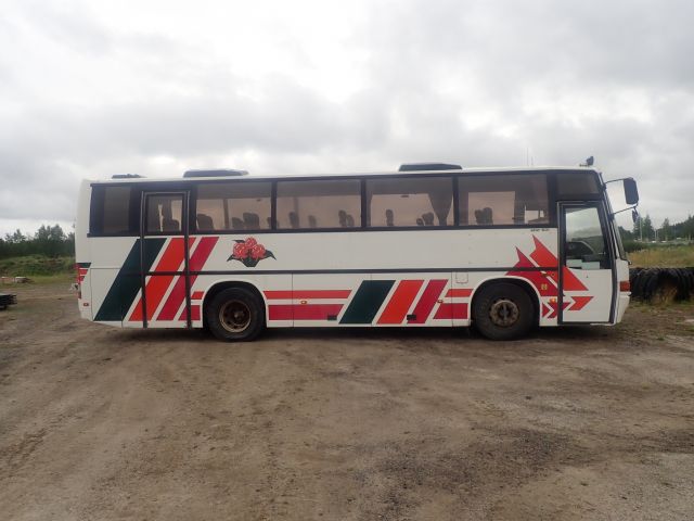 621259-8 Bus Scania regnr CLT026