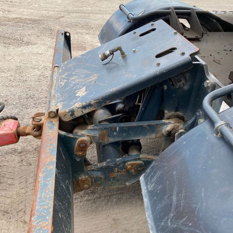 661315-13 Komatsu PW148-8 Wheeled excavator with trailer