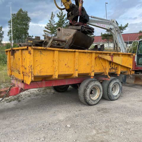 661315-25 Komatsu PW148-8 Wheeled excavator with trailer