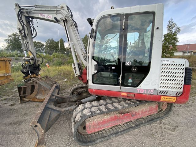 661314-6 Take Job Excavator TB175W from 2005