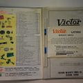 701320-19 Lathe Victor 400x1000 with accessories - 1979