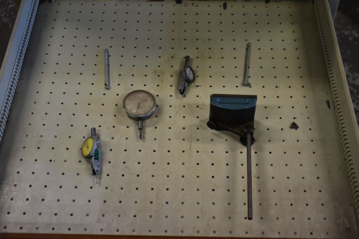 701320-30 Lathe Victor 400x1000 with accessories - 1979