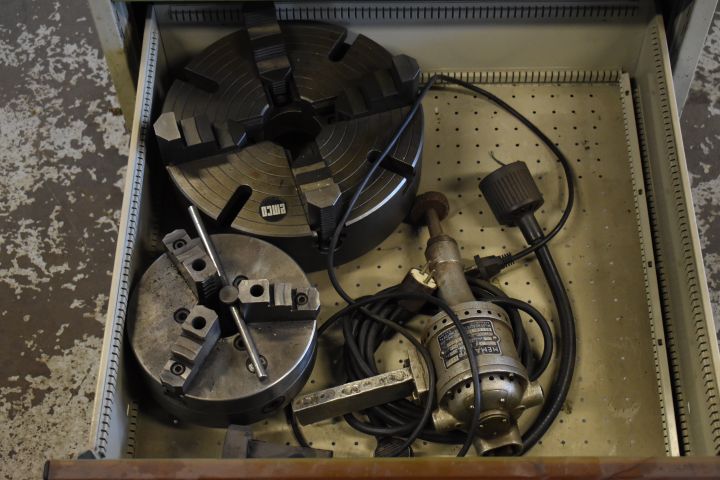 701320-33 Lathe Victor 400x1000 with accessories - 1979