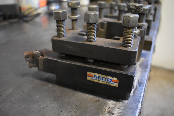 701320-36 Lathe Victor 400x1000 with accessories - 1979