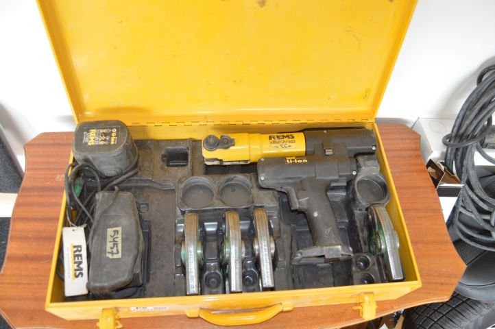 658803-1 Invoiced on 709256 - Rems minipress with 4 press jaws