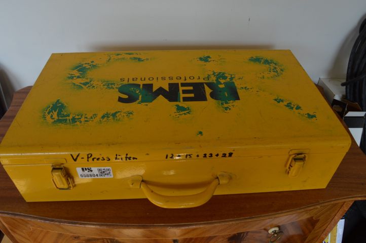 658804-2 Invoiced on 709256 - Rems mini press with 3 press jaws