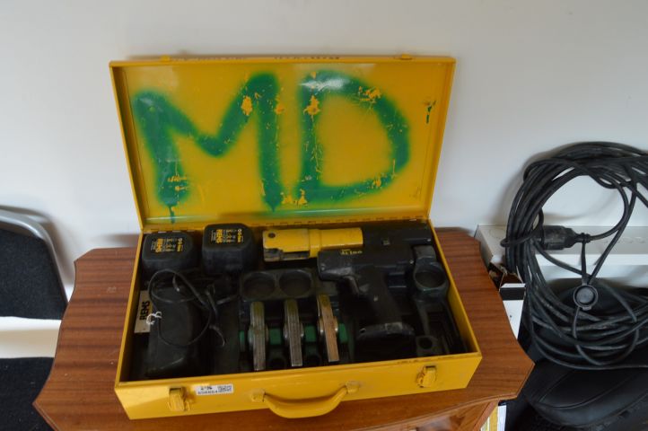 658804-3 Invoiced on 709256 - Rems mini press with 3 press jaws