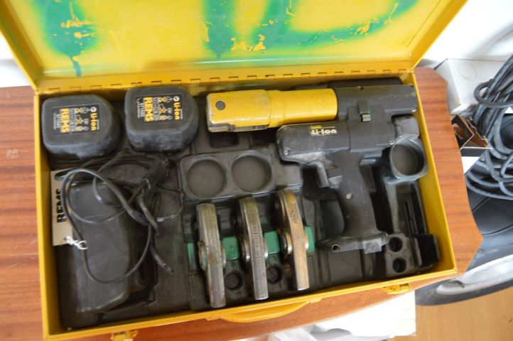 658804-1 Invoiced on 709256 - Rems mini press with 3 press jaws