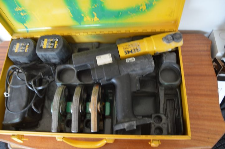 658804-5 Invoiced on 709256 - Rems mini press with 3 press jaws