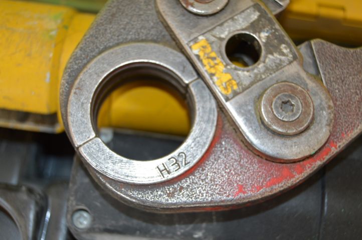 658804-7 Invoiced on 709256 - Rems mini press with 3 press jaws