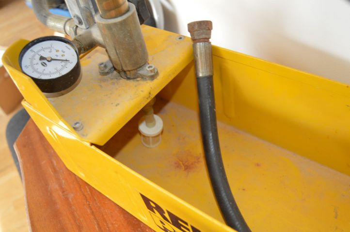 658805-3 Invoiced on 709256 - Sample pressure pump Rems + Water pump