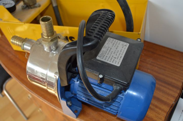 658805-4 Invoiced on 709256 - Sample pressure pump Rems + Water pump
