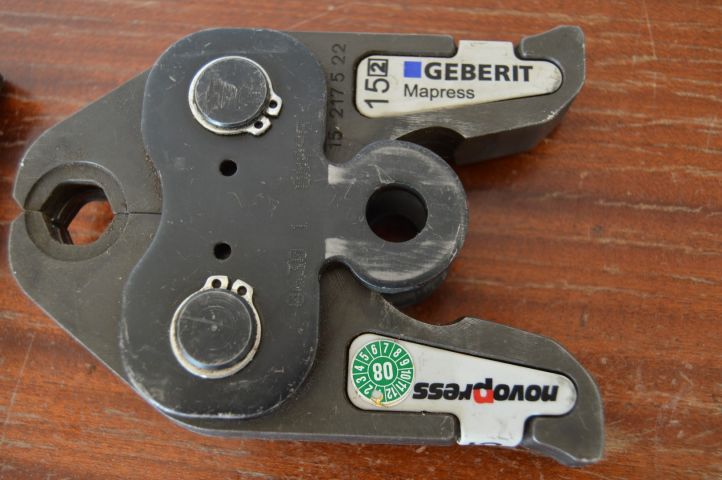 658807-3 2 pcs Press jaws