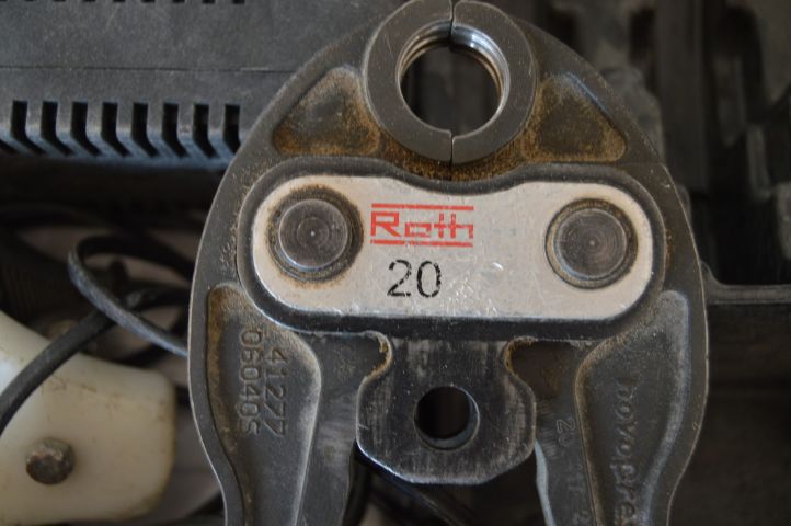 658814-8 Novopress AFP 101 with 4 press jaws