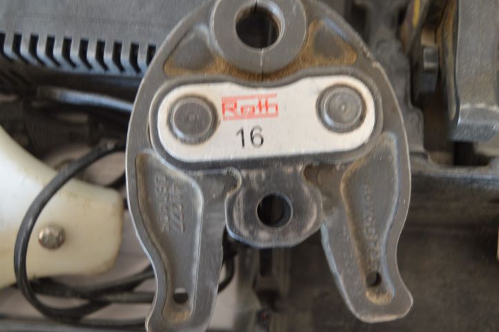 658814-9 Novopress AFP 101 with 4 press jaws