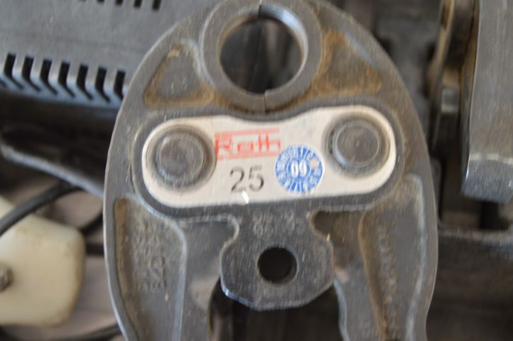 658814-10 Novopress AFP 101 with 4 press jaws