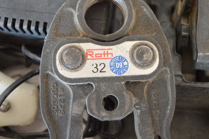 658814-11 Novopress AFP 101 with 4 press jaws