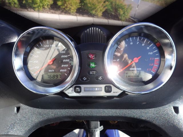 687693-10 Suzuki Bandit 1200 S -05 Reg No. XAJ530