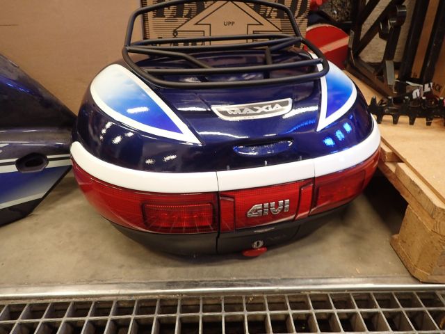 687693-47 Suzuki Bandit 1200 S -05 Reg No. XAJ530