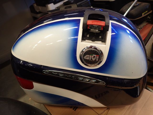 687693-48 Suzuki Bandit 1200 S -05 Reg No. XAJ530